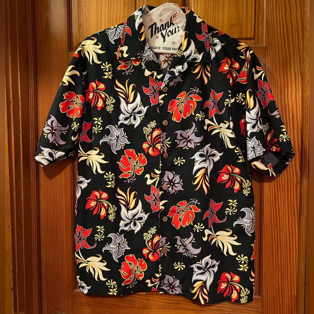 ODO mens button down Hawaiian style shirt size large